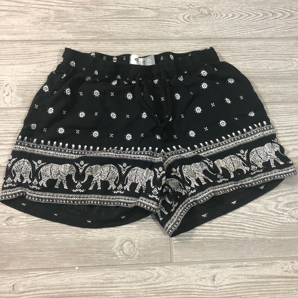 5/$25 • Old Navy • Boho Elephant  Shorts